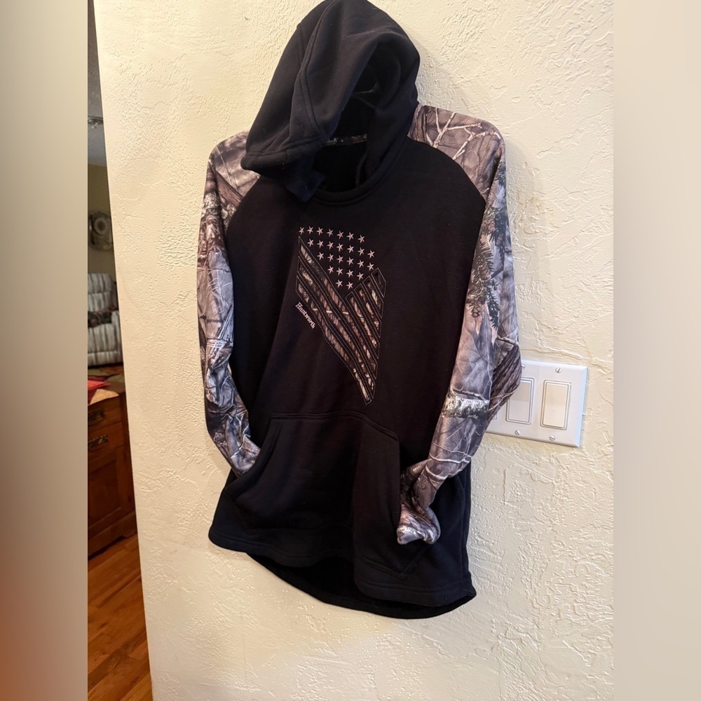 HuntWorth Black Hoodie with Camouflage Accents Women’s Sz XL